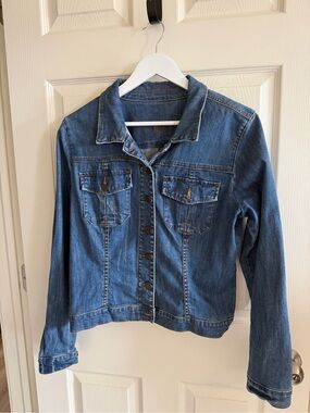 Kut from the Kloth Medium Blue Denim Jacket with Chest Pockets